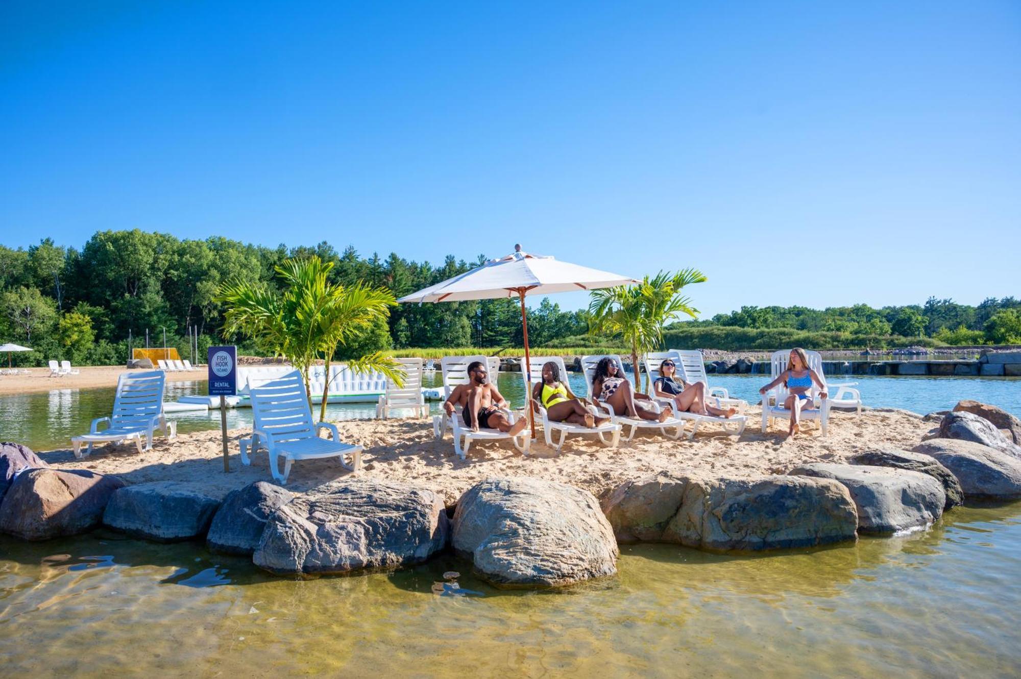 Natura Treescape Resort 위스콘신 델즈 외부 사진
